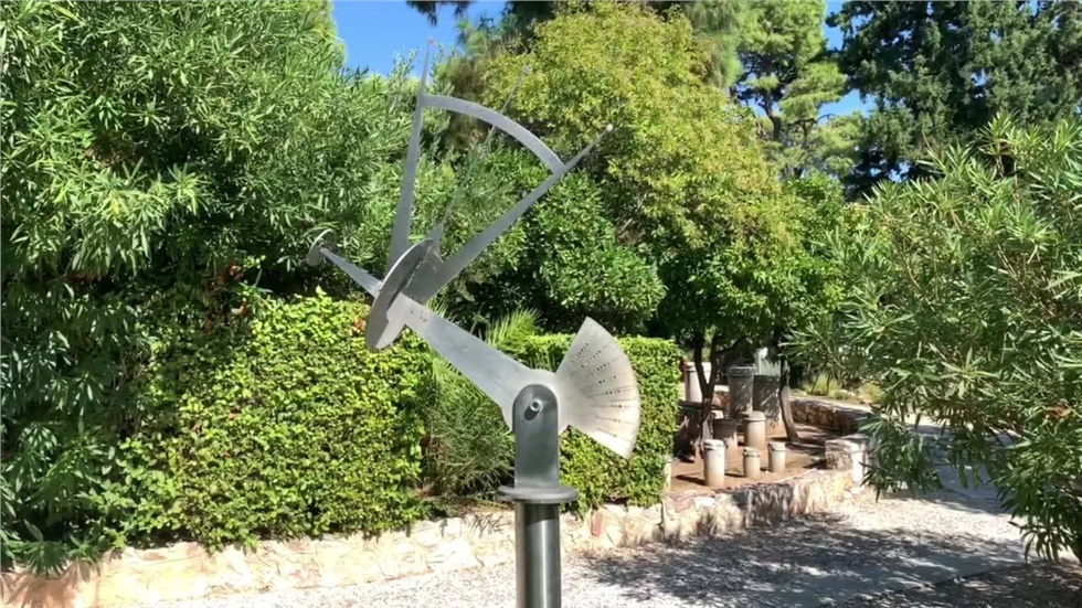 Έκθεση ηλιακών ρολογιών του Ανδρέα Γαλανάκη στο Κέντρο Επισκεπτών Θησείου