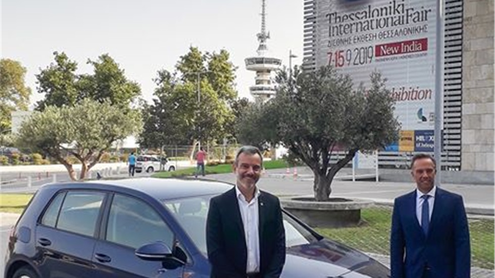Με το νέο Volkswagen e-Golf , οι μετακινήσεις του νέου Δημάρχου...