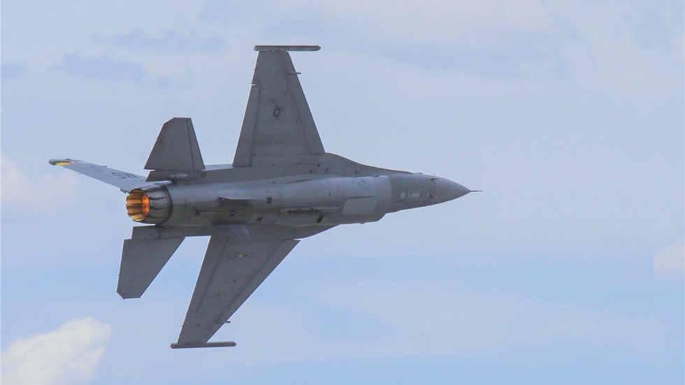 Συνετρίβη μαχητικό F-16 στη δυτική Γερμανία
