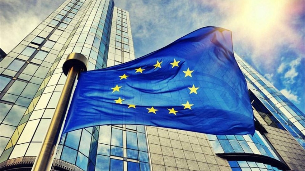 Κομισιόν: Καλεί την Ελλάδα  να εφαρμόσει ενωσιακούς νόμους για...