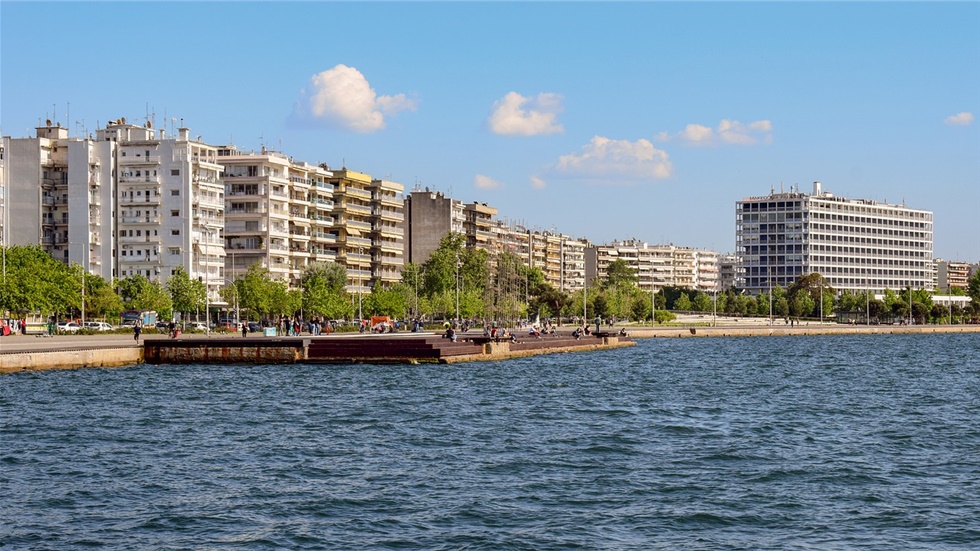 Θεσσαλονίκη: Καταγγελία νεαρής γυναίκας ότι άγνωστος της άρπαξε...