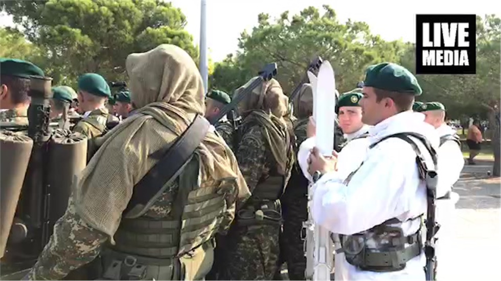 Εικόνες που γεμίζουν περηφάνια όλους τους Έλληνες. 