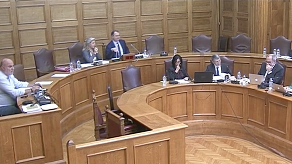 Σφοδρή αντιπαράθεση στη βουλή για το πανεπιστημιακό άσυλο