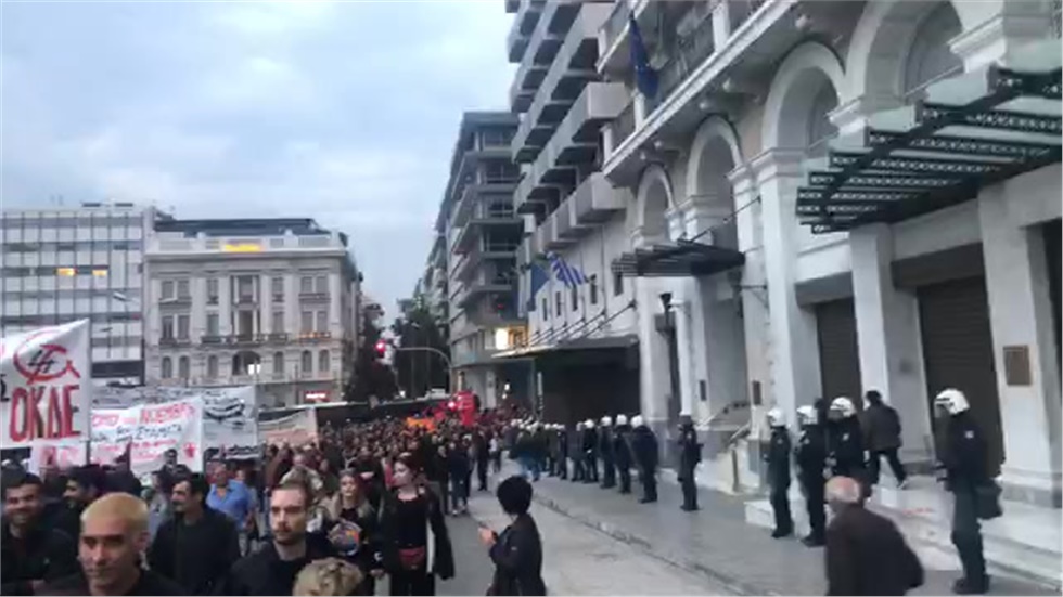 Ζωντανά από την πορεία για την επέτειο της 17ης Νοεμβρίου   ...