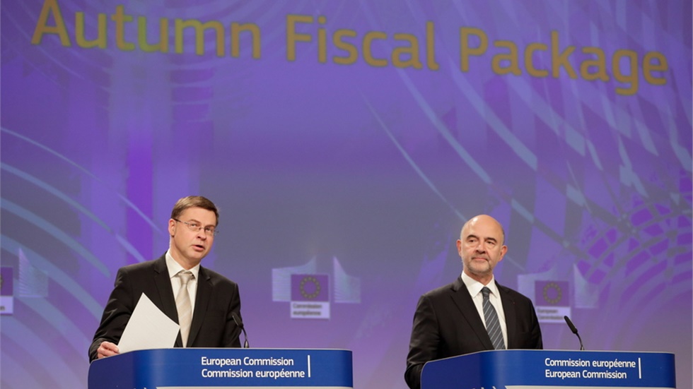 Θετική η έκθεση για την Ελλάδα, τονίζουν Ντομπρόβσκις και Μοσκοβισί