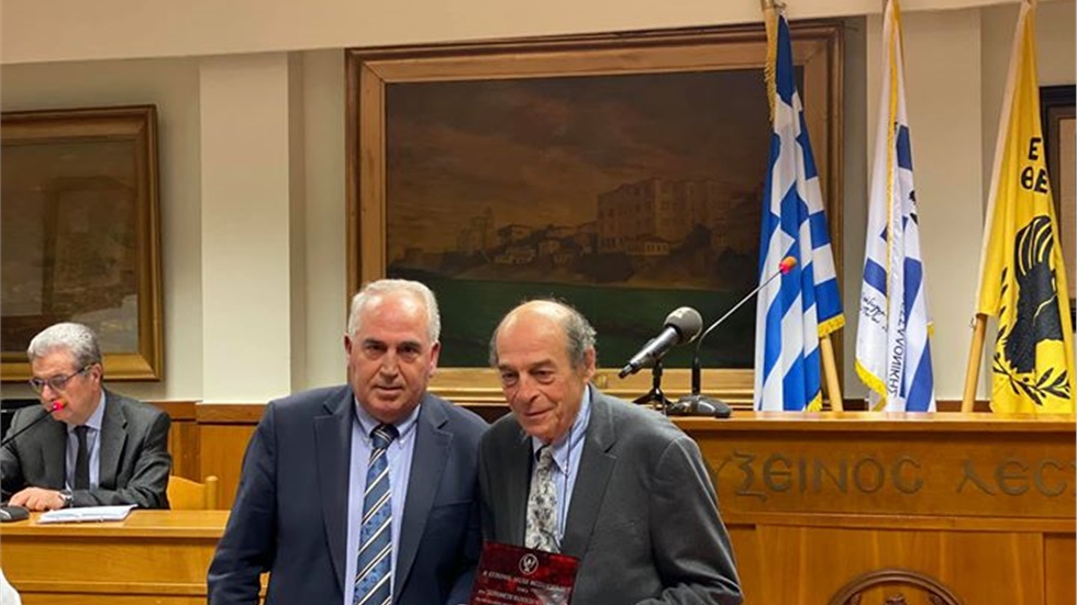 Η Εύξεινος Λέσχη Θεσσαλονίκης τίμησε τον σκηνοθέτη της τηλεοπτικής...