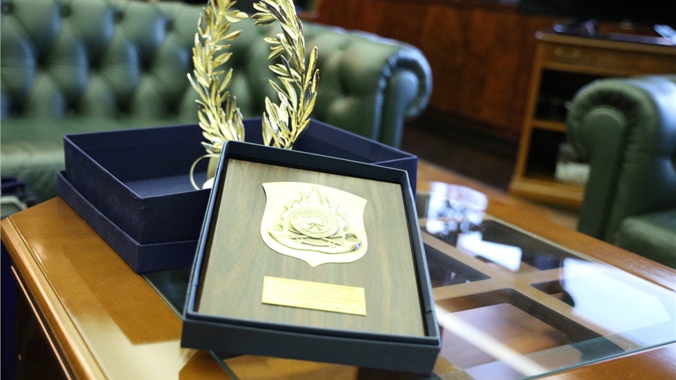Βράβευση εθελοντών του Πυροσβεστικού Σώματος - Χρυσοχοΐδης: Η...
