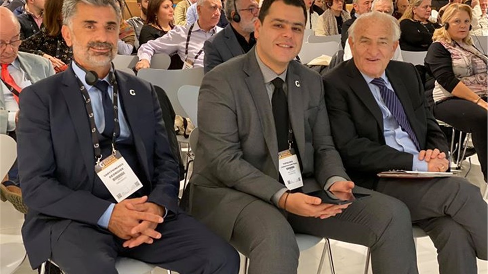 Παρόντες δυναμικά στο Συνέδριο (Από αριστερά προς τα δεξιά)-...