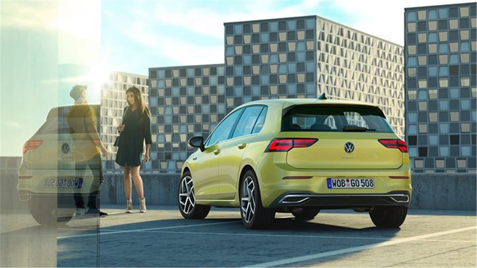 H VOLKSWAGEN διπλασιάζει σε 24 μήνες τα διαστήματα των service....