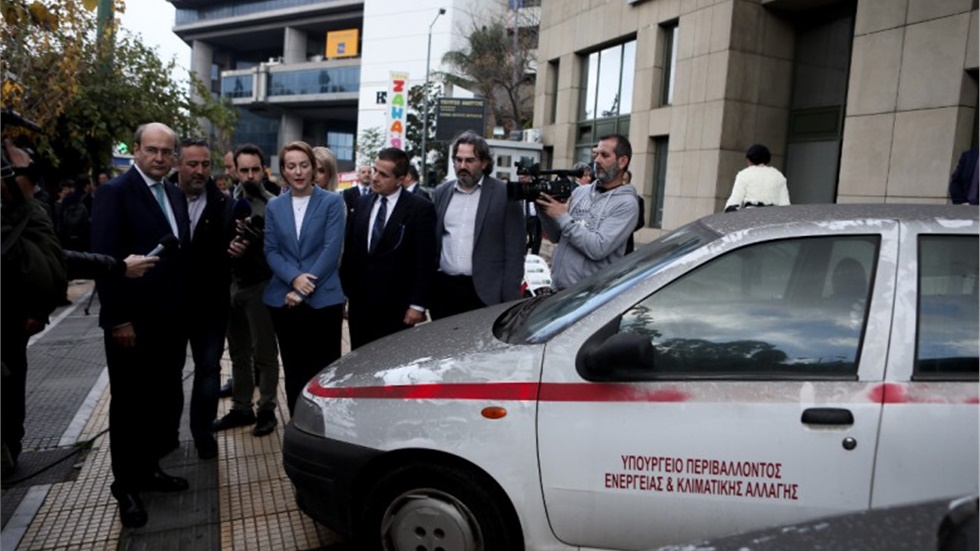 Τα πρώτα ηλεκτρικά αυτοκίνητα και ποδήλατα που θα χρησιμοποιήσει...