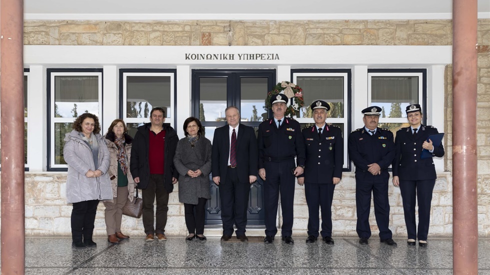 Ελληνική Αστυνομία: Προσφορά ειδών πρώτης ανάγκης στο Κέντρο...