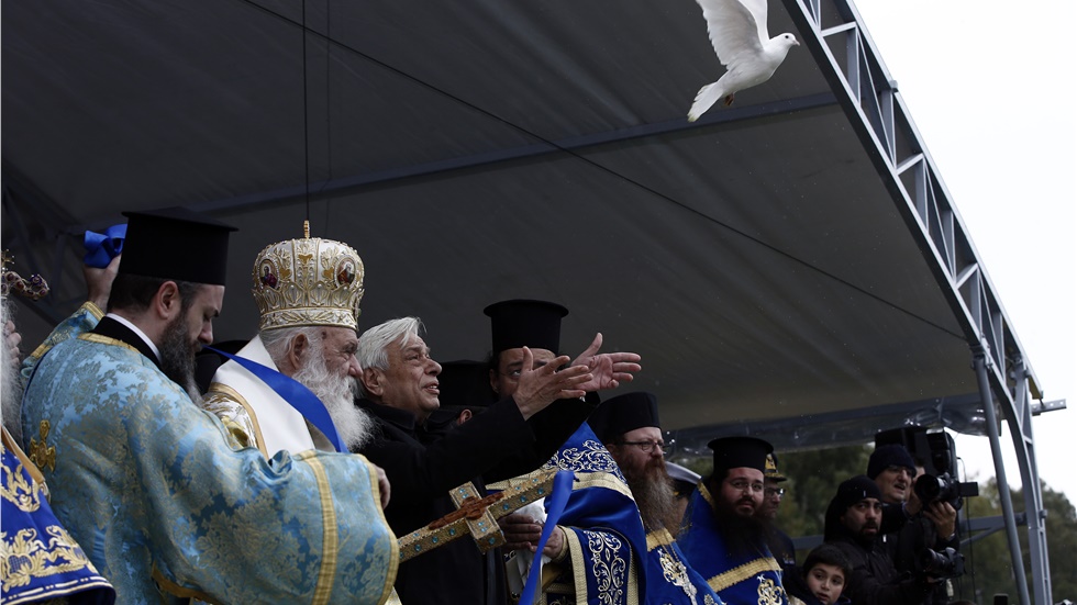 Πρ. Παυλόπουλος: Τα Θεοφάνεια μας δείχνουν τον δρόμο της υπεράσπισης...