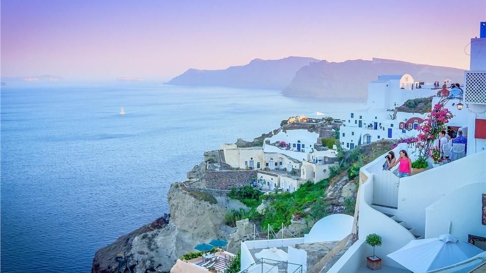 Διακοπές στην Ελλάδα: Μεγάλο αφιέρωμα των 