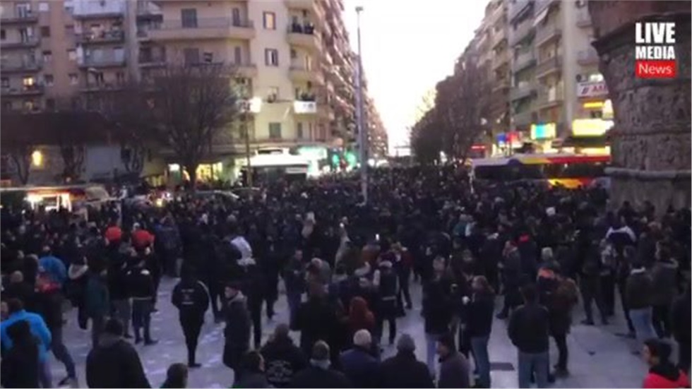 Συγκενυτώνονται οι οπαδοί του ΠΑΟΚ στην Καμάρα!  