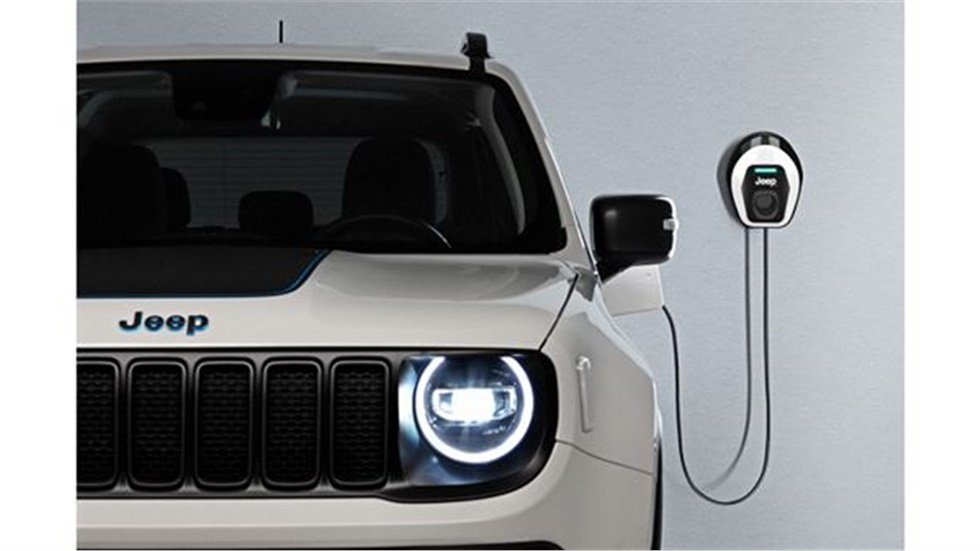 Jeep® 4xe: H Jeep μπαίνει στην πρίζα Τα Jeep® Renegade και Jeep...