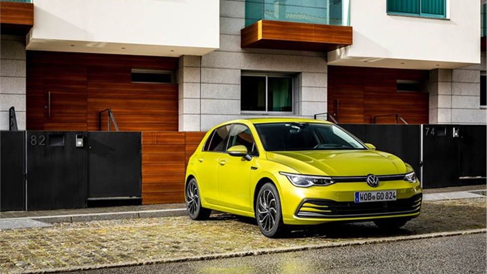 Από 20.500€ ξεκινούν οι παραγγελίες του νέου VW Golf.  Έναρξη...