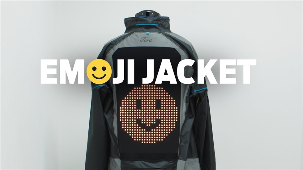 Το νέο Emoji Jacket της Ford βοηθά ποδηλάτες και οδηγούς να “Μοιράζονται...
