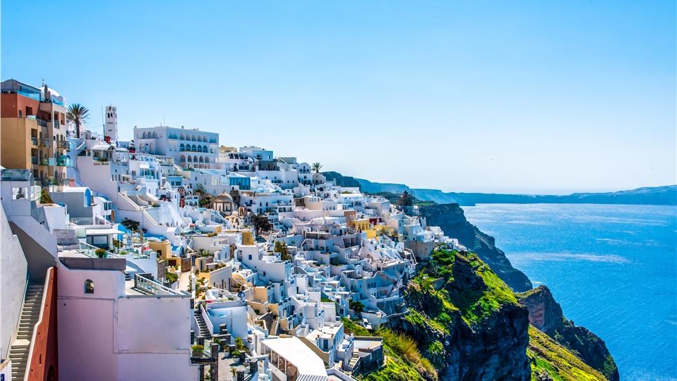 Καμπάνια «Plastic-Free Σαντορίνη» ξεκινάει το υπουργείο Τουρισμού