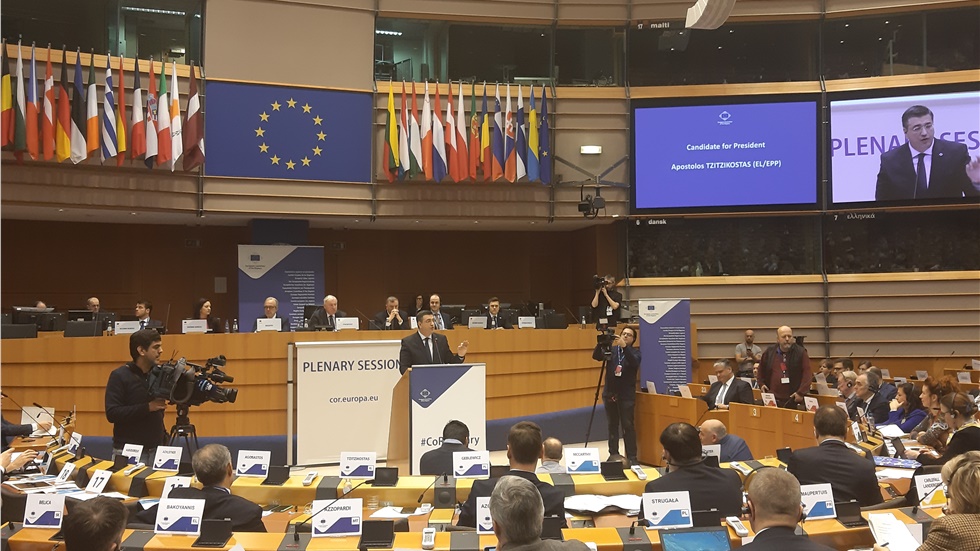 Πανηγυρική εκλογή του Απ. Τζιτζικώστα στη θέση του προέδρου της...