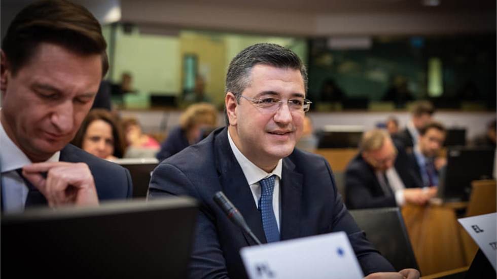 Απ. Τζιτζικώστας: Στόχος να φέρουμε την Ευρώπη πιο κοντά στους...