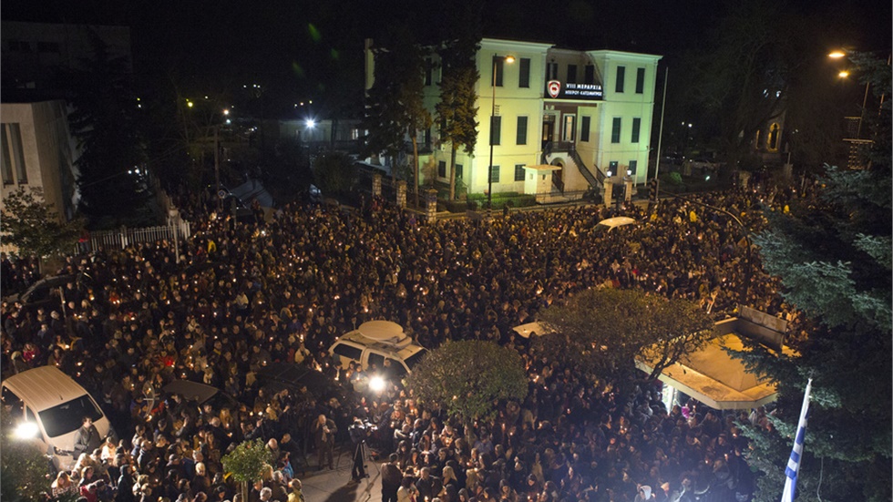Μελοποιήθηκε το ποίημα του Μάνου Ελευθερίου στη μνήμη του Βαγγέλη...