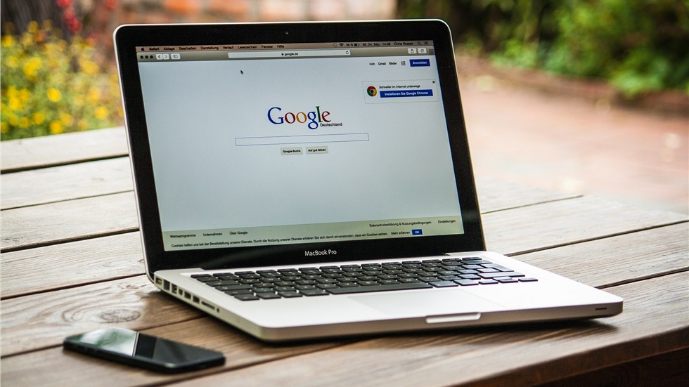 Twitter και Google ζητούν από τους υπαλλήλους τους να εργαστούν...
