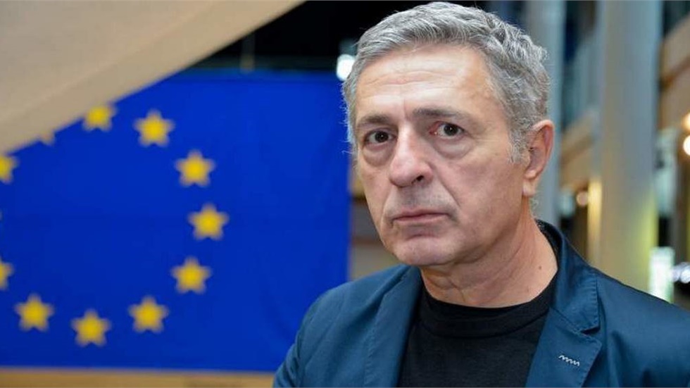 Κούλογλου για προσφυγικό: Η κυβέρνηση οφείλει να συνεννοηθεί...