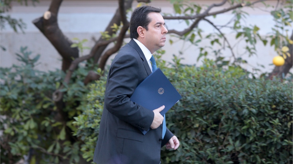 Μηταράκης: Μέχρι τα τέλη Μαρτίου αποχωρούν 10.000 πρόσφυγες και...