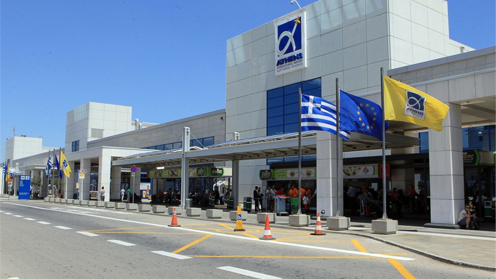 Σε εξέταση για κορονοϊό και καραντίνα 14 ημερών θα μείνουν οι...