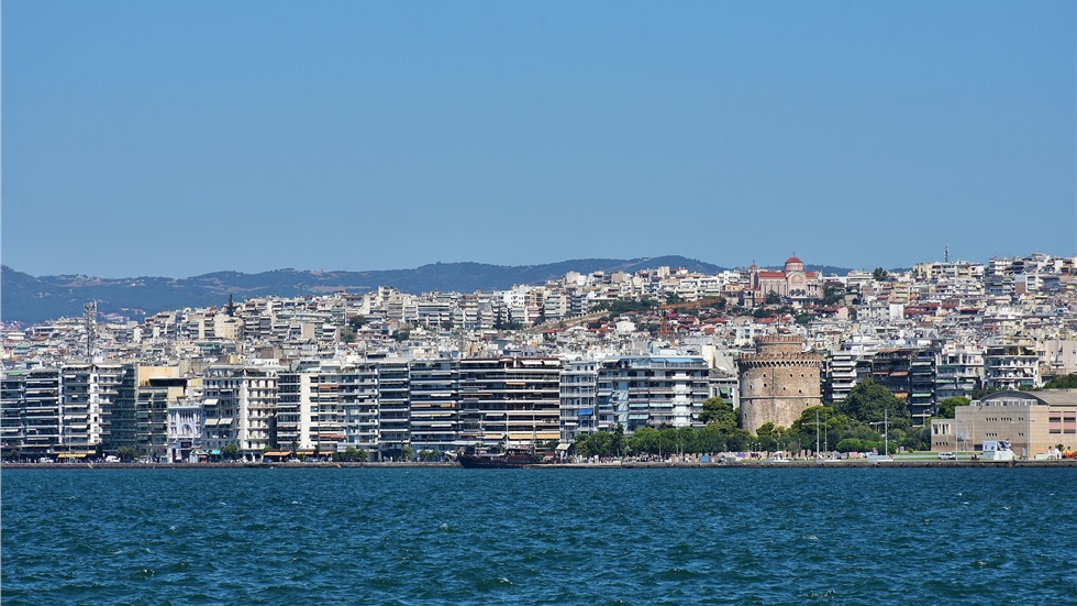 Θεσσαλονίκη: Στους δρόμους πληρώματα της δημοτικής αστυνομίας...