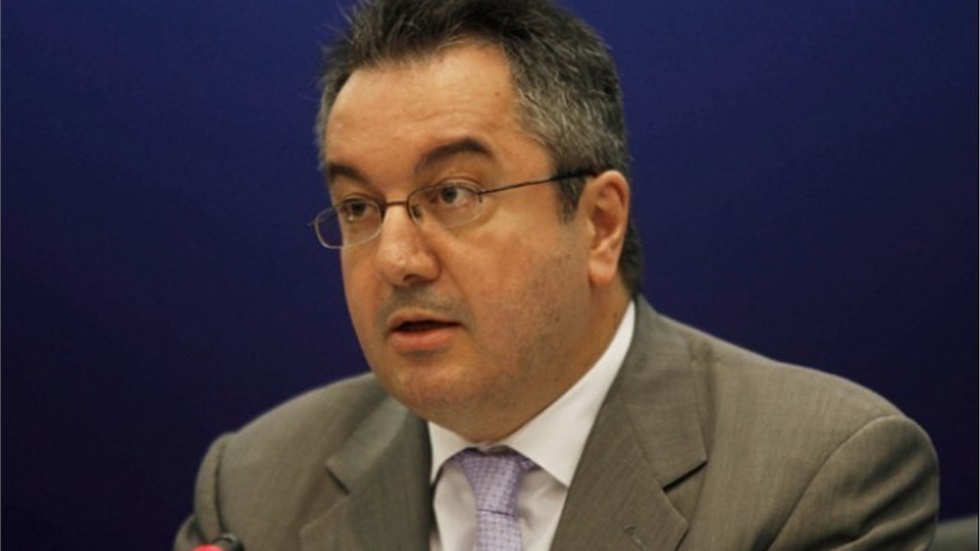 Ο καθηγητής Ηλ. Μόσιαλος εκπρόσωπος της κυβέρνησης για τον κορωνοϊό...