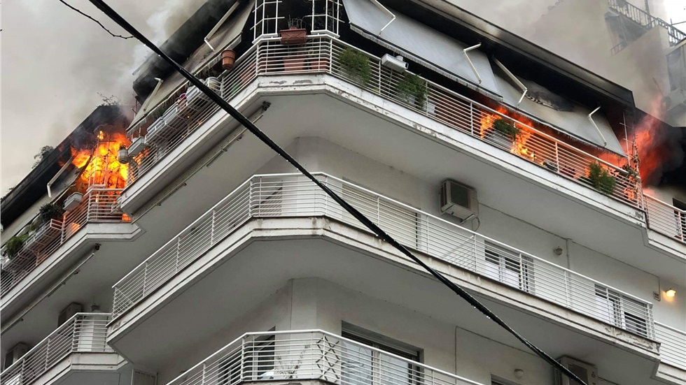 Θεσσαλονίκη: Φωτιά σε διαμέρισμα πολυκατοικίας στο κέντρο της...