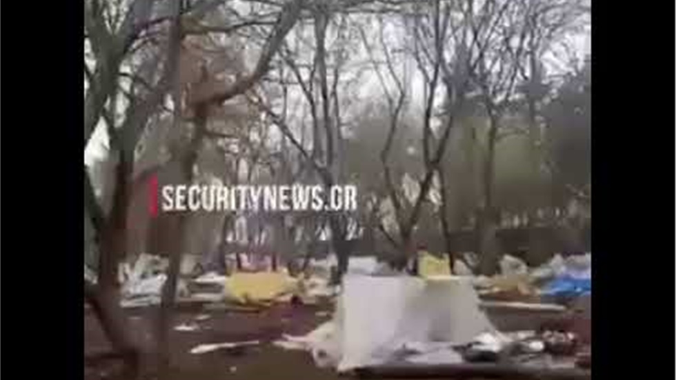 Οι Τούρκοι μετέφεραν τους μετανάστες από τον Έβρο.  Τα ξημερώματα...