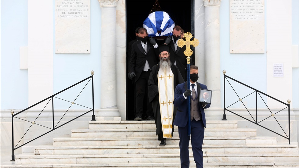 Το τελευταίο αντίο στον Μανώλη Γλέζο	