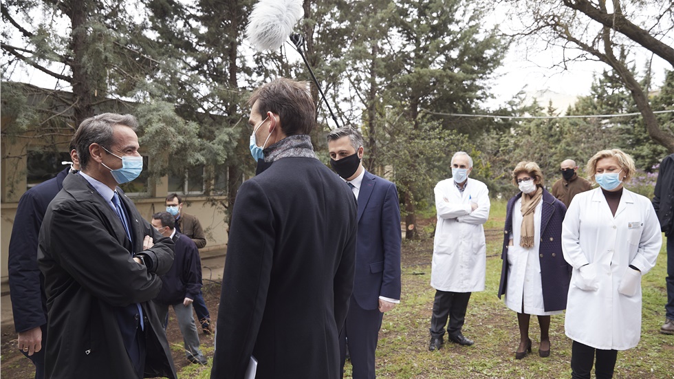 Στο «Σωτηρία» ο Μητσοτάκης, συνεχάρη «τους ήρωες πίσω από τις...