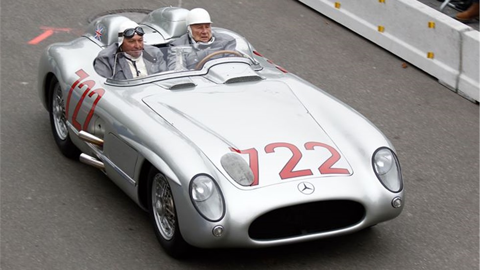 Στα 90 αποχαιρέτησε τον κόσμο του motorsports ο Stirling Moss!...