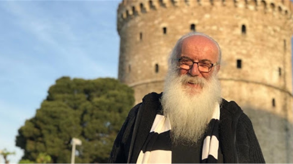 Ο πατήρ Χρήστος Μήτσιος ζωντανά στο LIVEMEDIA