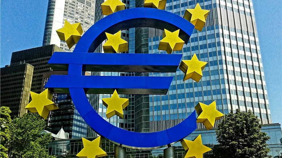Το ευρώ υποχώρησε σε χαμηλό επίπεδο ενός μήνα	