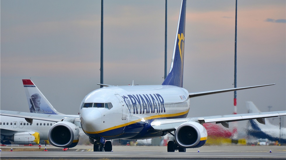 Κατά 99,6% μειώθηκε ο αριθμός των επιβατών της Ryanair τον Απρίλιο...