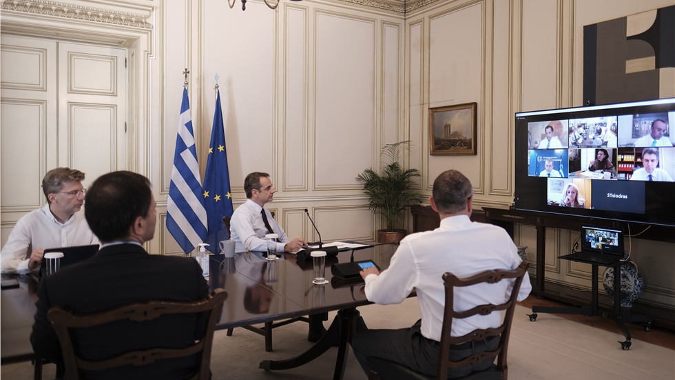 Τηλεδιάσκεψη υπό τον Κυριάκο Μητσοτάκη για τα μέτρα στήριξης...