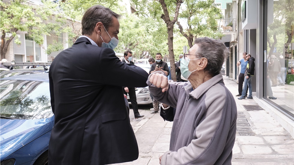 Επίσκεψη Κυρ. Μητσοτάκη στο Παγκράτι - Συνομίλησε με καταστηματάρχες