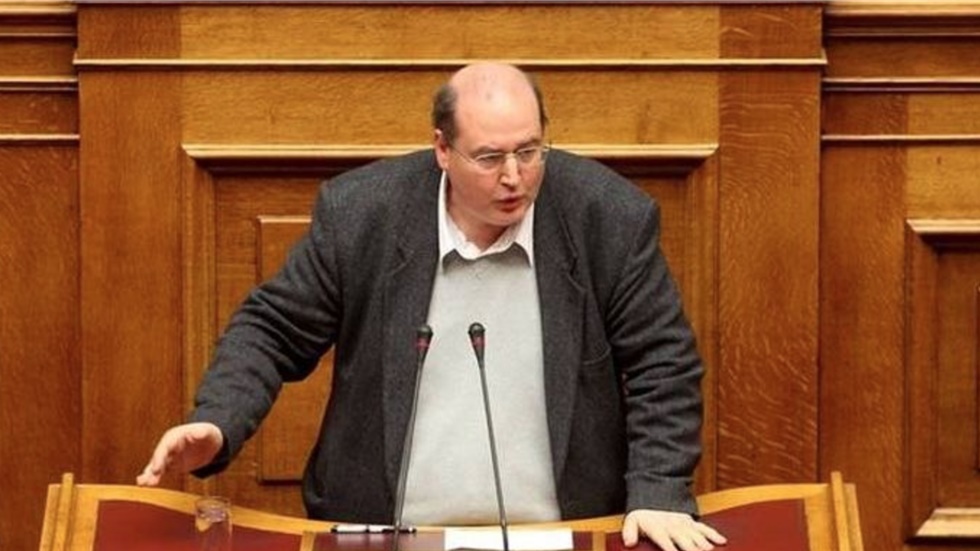Ν. Φίλης για κάμερες στα σχολεία: Η βιντεοσκόπηση είναι ριάλιτι...