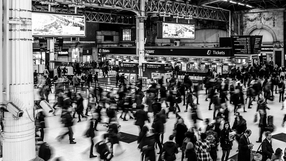 Βρετανία: Εργαζόμενη σε σταθμό τρένων έχασε τη ζωή της αφότου...