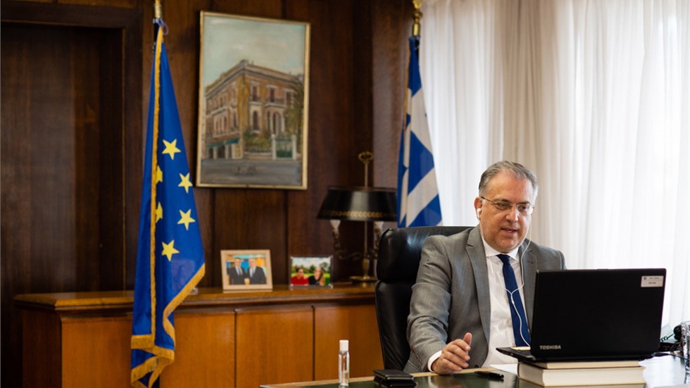 Τ. Θεοδωρικάκος: Δεν υπάρχει θέμα μείωσης μισθών στο Δημόσιο	