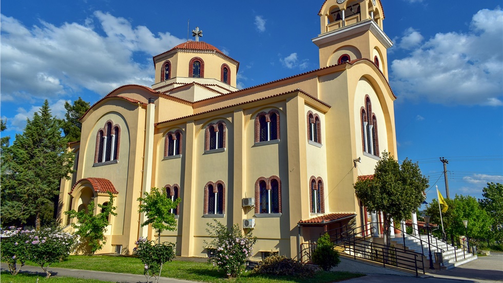 Πανηγυρική αναστάσιμη ακολουθία στις εκκλησίες της χώρας σήμερα...