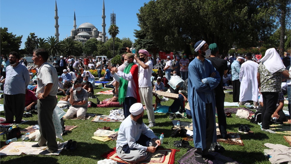 Για «εκνευριστική παράσταση του Ερντογάν», κάνει λόγο το «Der...