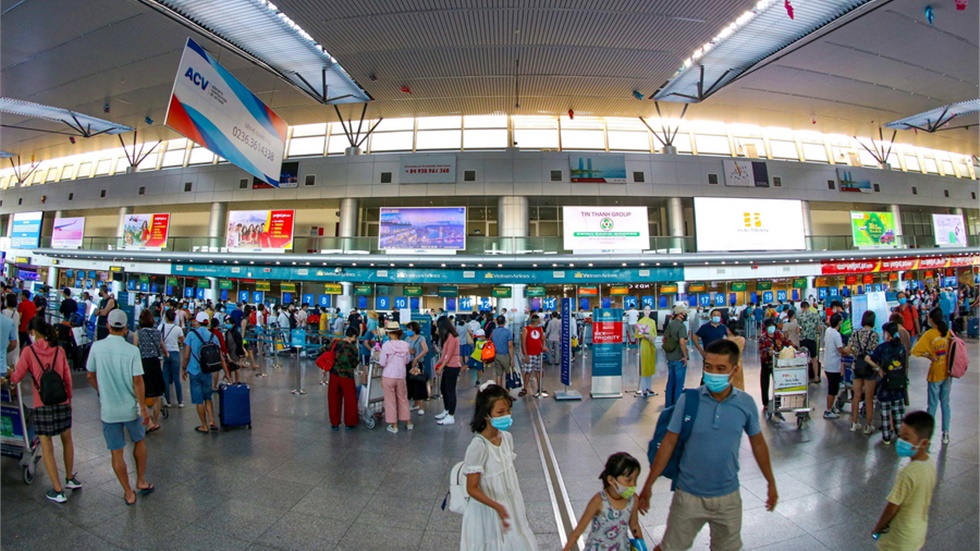 Βιετνάμ: Οι αρχές απομακρύνουν 80.000 άτομα από πόλη μετά τον...