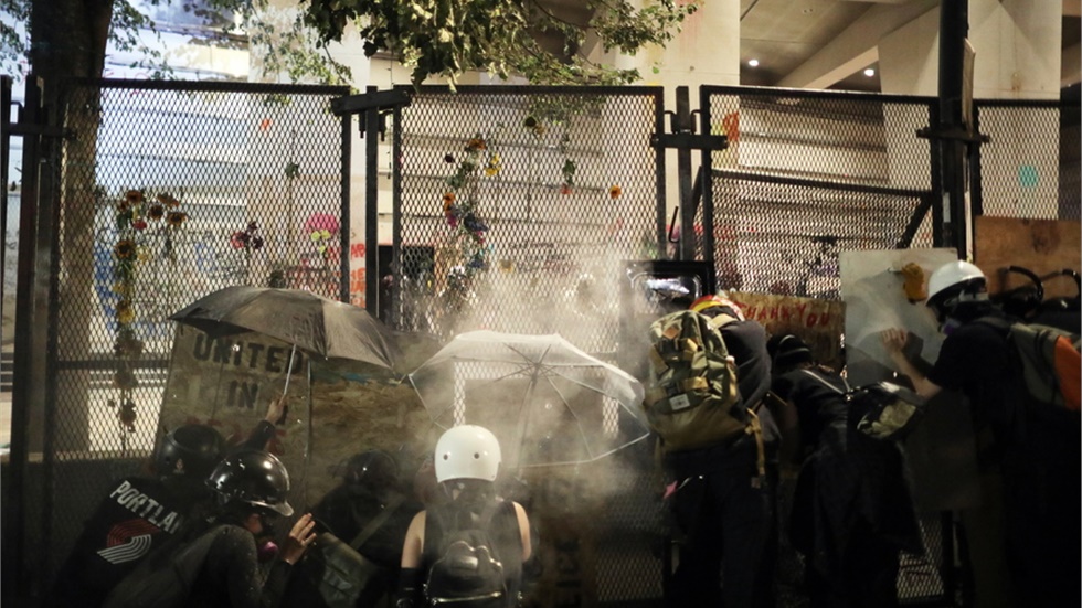 ΗΠΑ: Συμφωνία για τη σταδιακή απομάκρυνση των ομοσπονδιακών δυνάμεων...