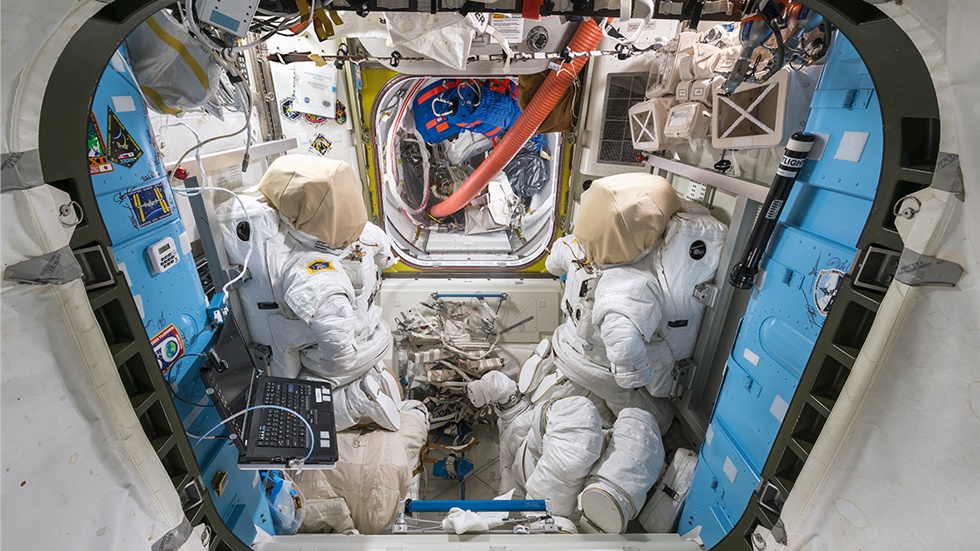 Φωτογραφική εξερεύνηση του Διεθνούς Διαστημικού Σταθμού