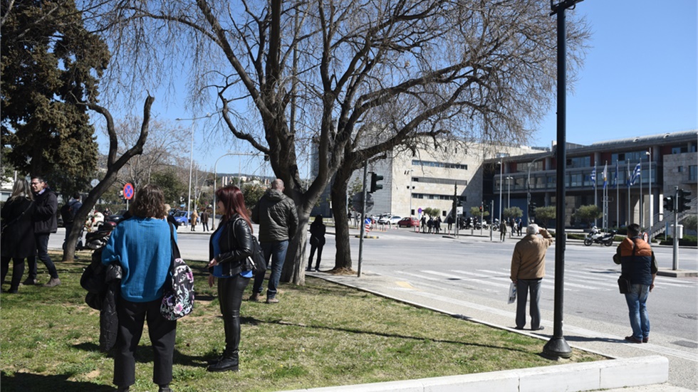 Στο δημαρχείο Θεσσαλονίκης ο πρώτος θάλαμος απολύμανσης στη Βόρεια...